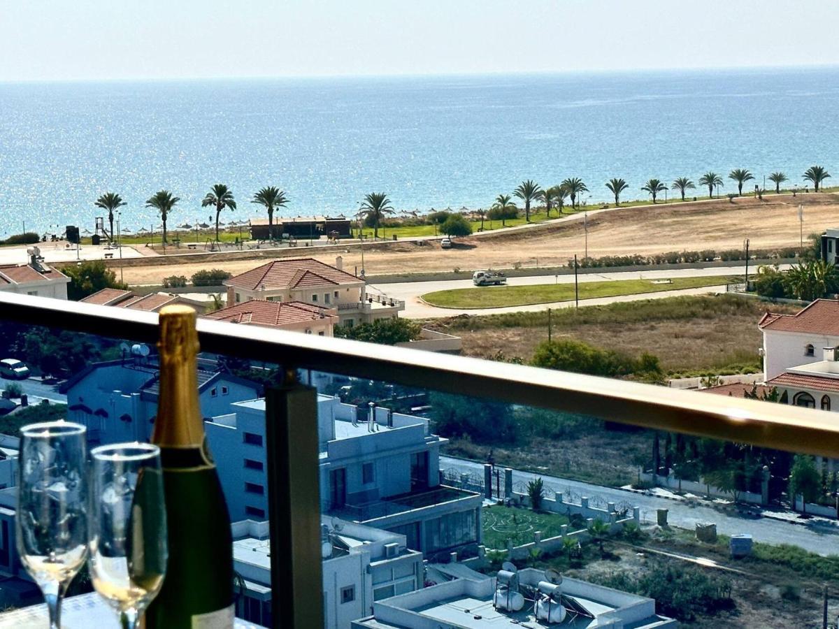 Long With Sea View Apartment
