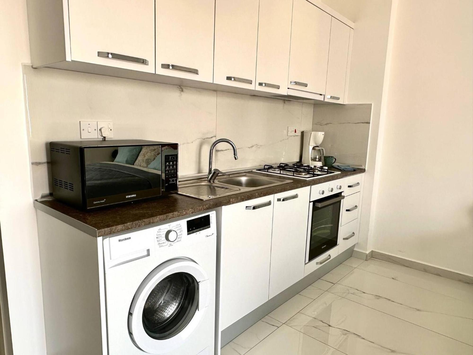 Long With Sea View Apartment *